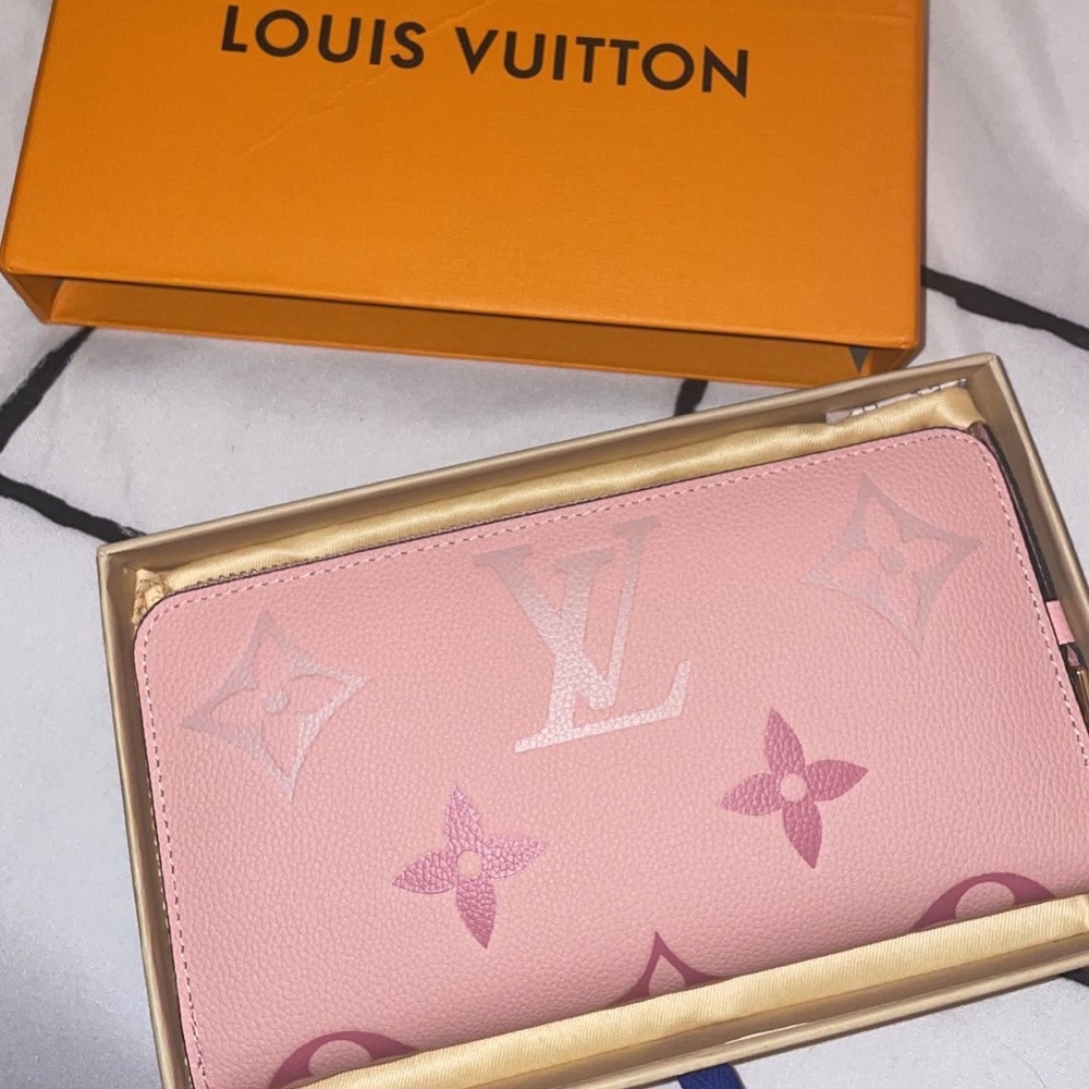 LOUIS VUITTON WALLET
